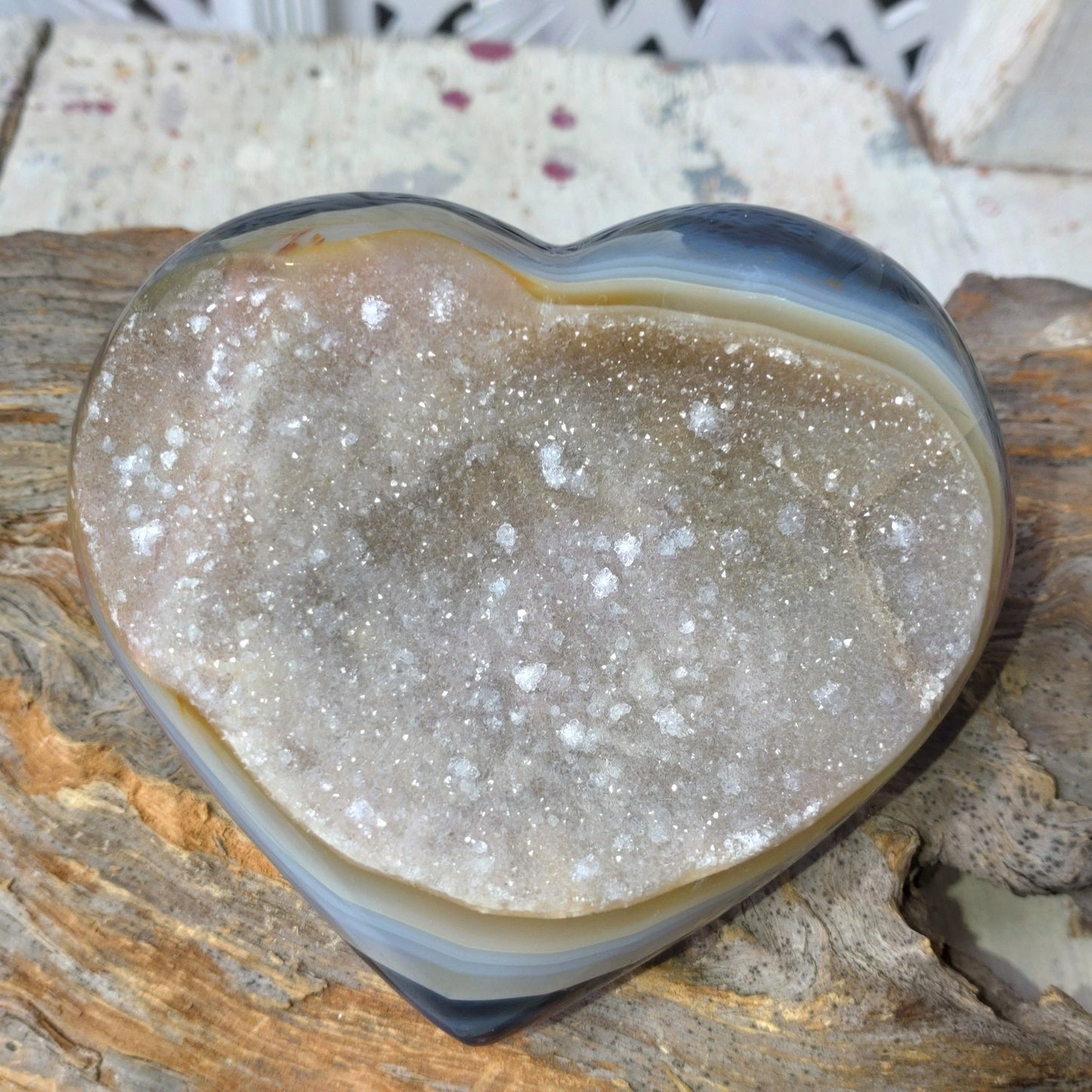 Hjärta av Agat med druzy DSC-3463