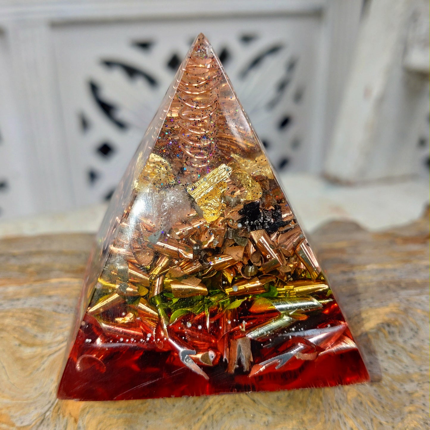 Orgonitpyramid, mycket kraftfull. 5 × 5 cm DSC-4854