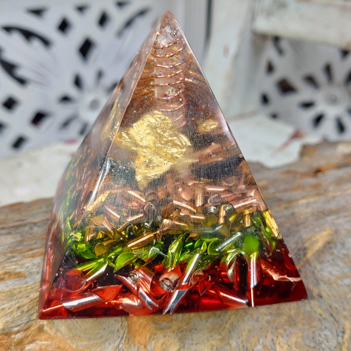 Orgonitpyramid mycket kraftfull 6×6 cm DSC-4859