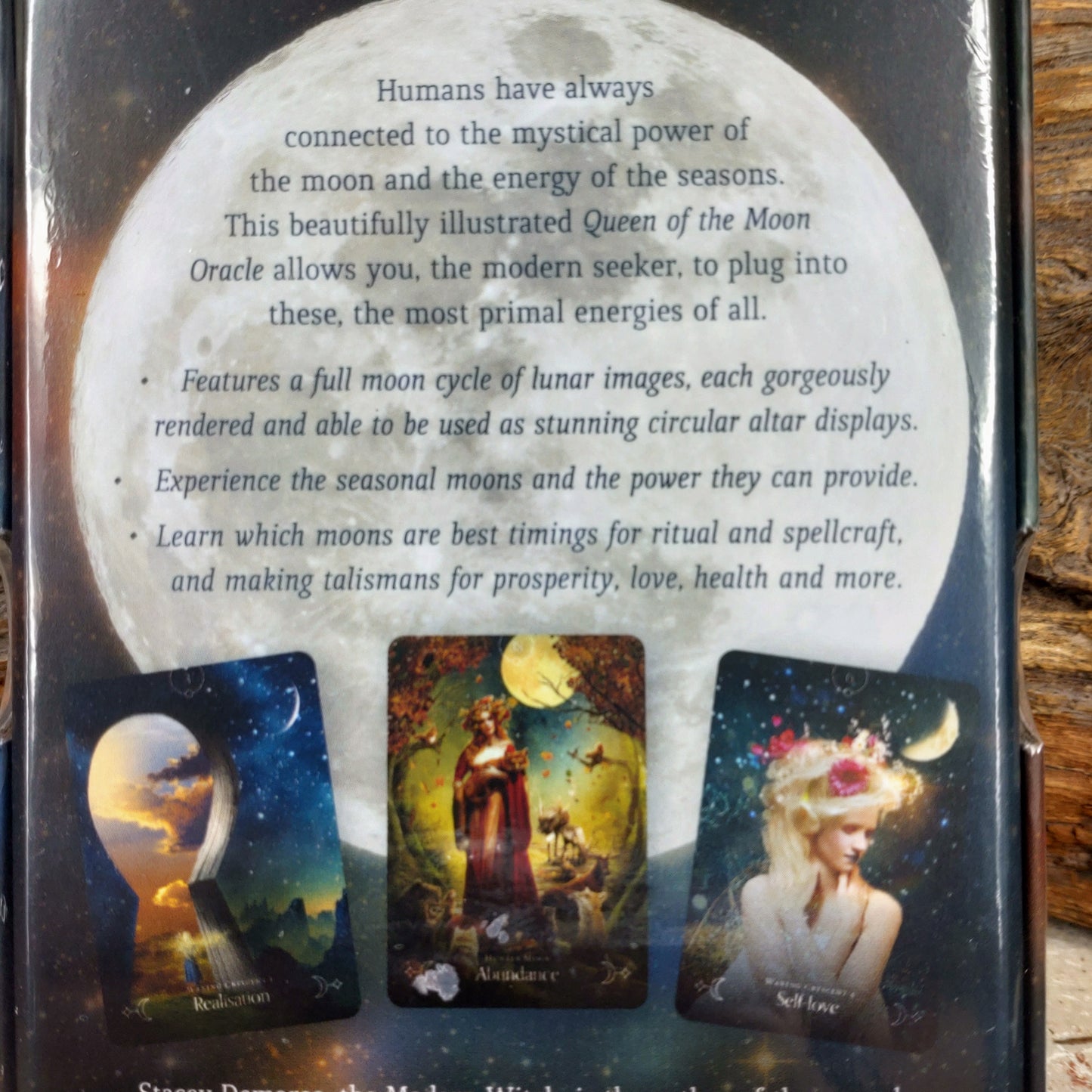 Queen of the moon Oracle