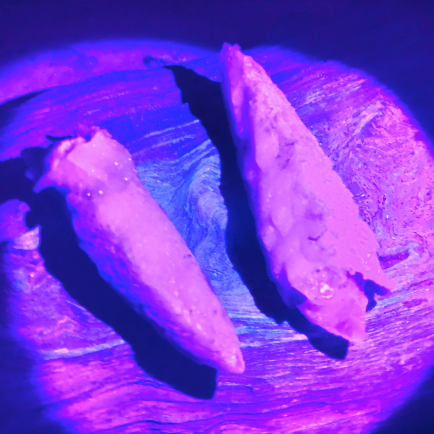 Kalcit spjut ✨ spjutspets kalcit, Dog tooth calcite, Spearhead calcite, specimen från Alberts mountain Losotho.