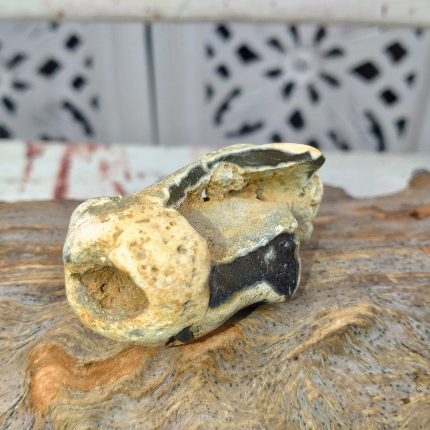 Äkta Häxsten/Hag stone i Flinta .