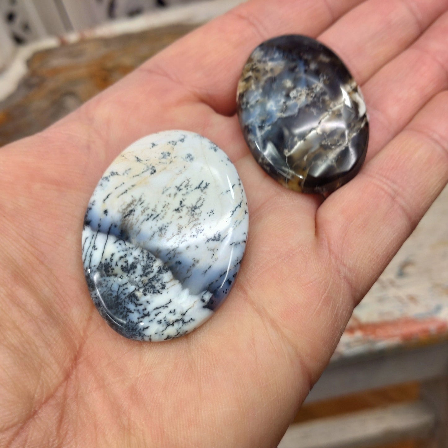 Dendritisk Opal cabochon