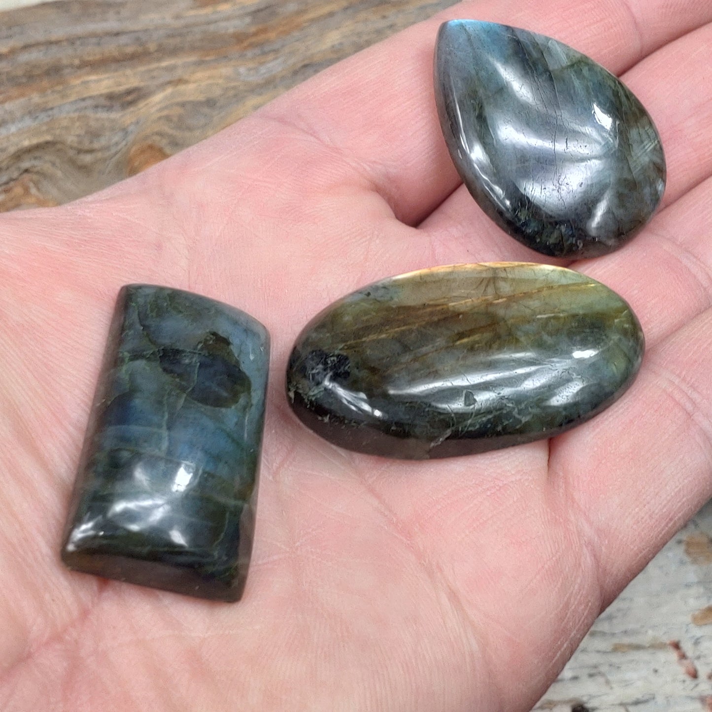 Labradorit cabochon
