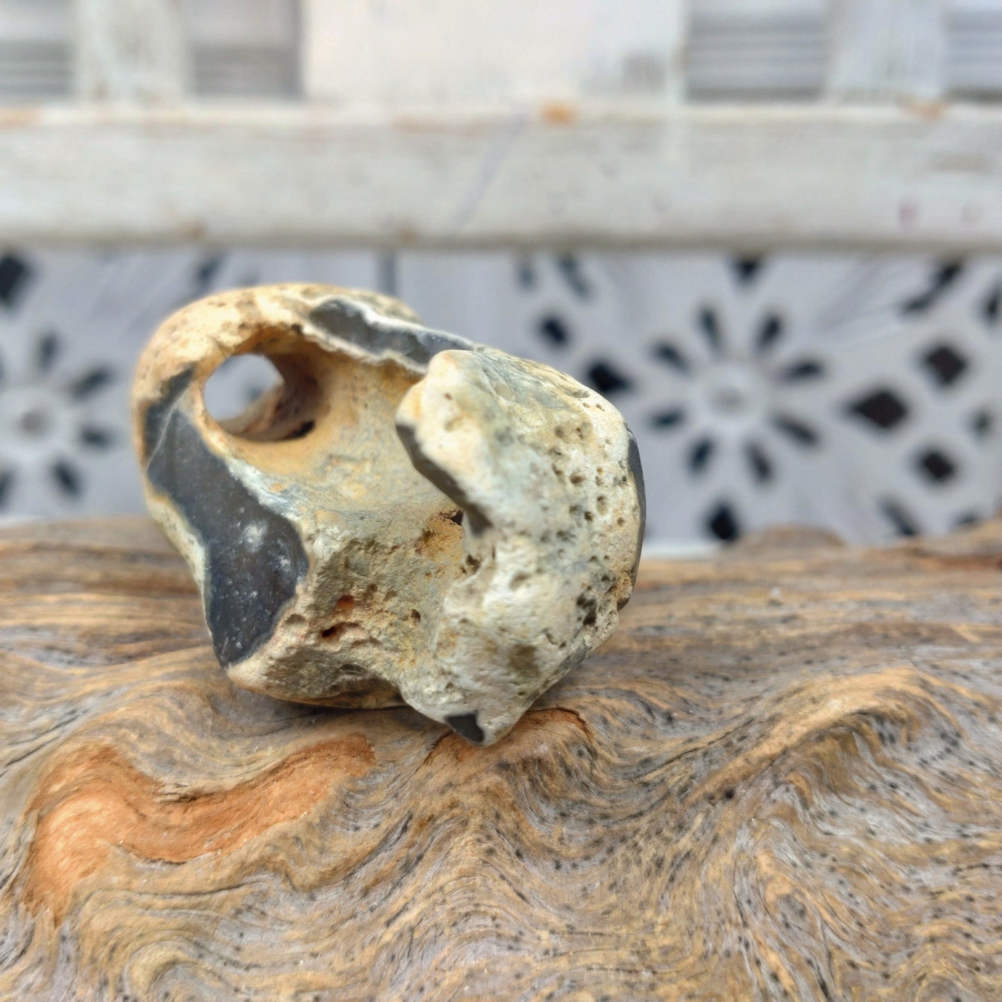 Äkta Häxsten/Hag stone i Flinta .