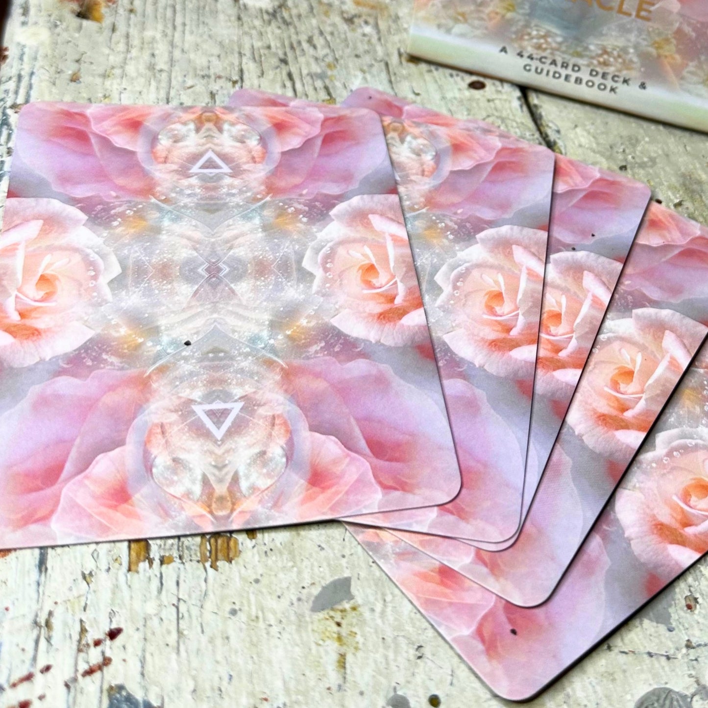 The Rose Oracle, Rebecca Cambell RoseOracle_cards_back Orakel kort