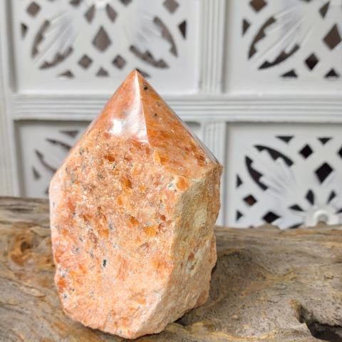 Orkidékalcit, maffiga torn, råa med slipad spets, AAA image00000011177 Torn