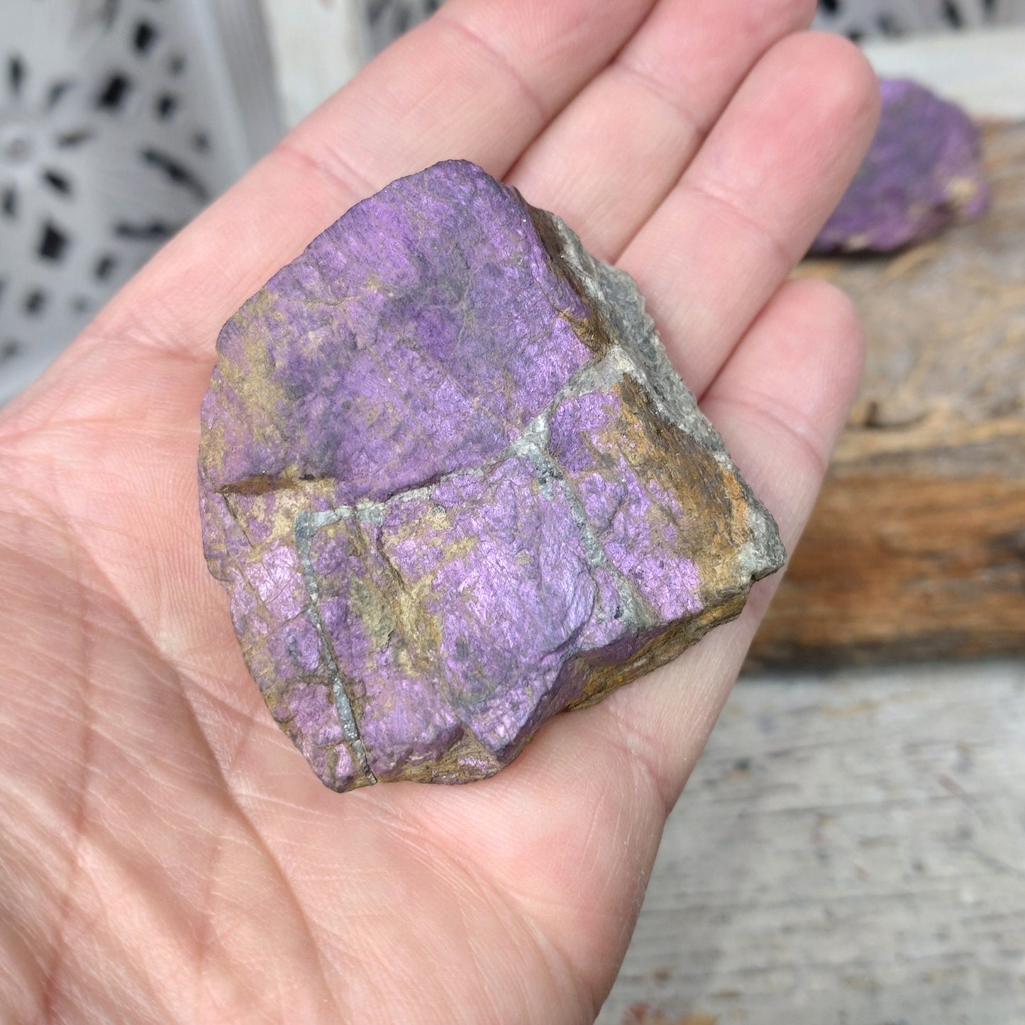 Purpurit Rå, stora bitar.