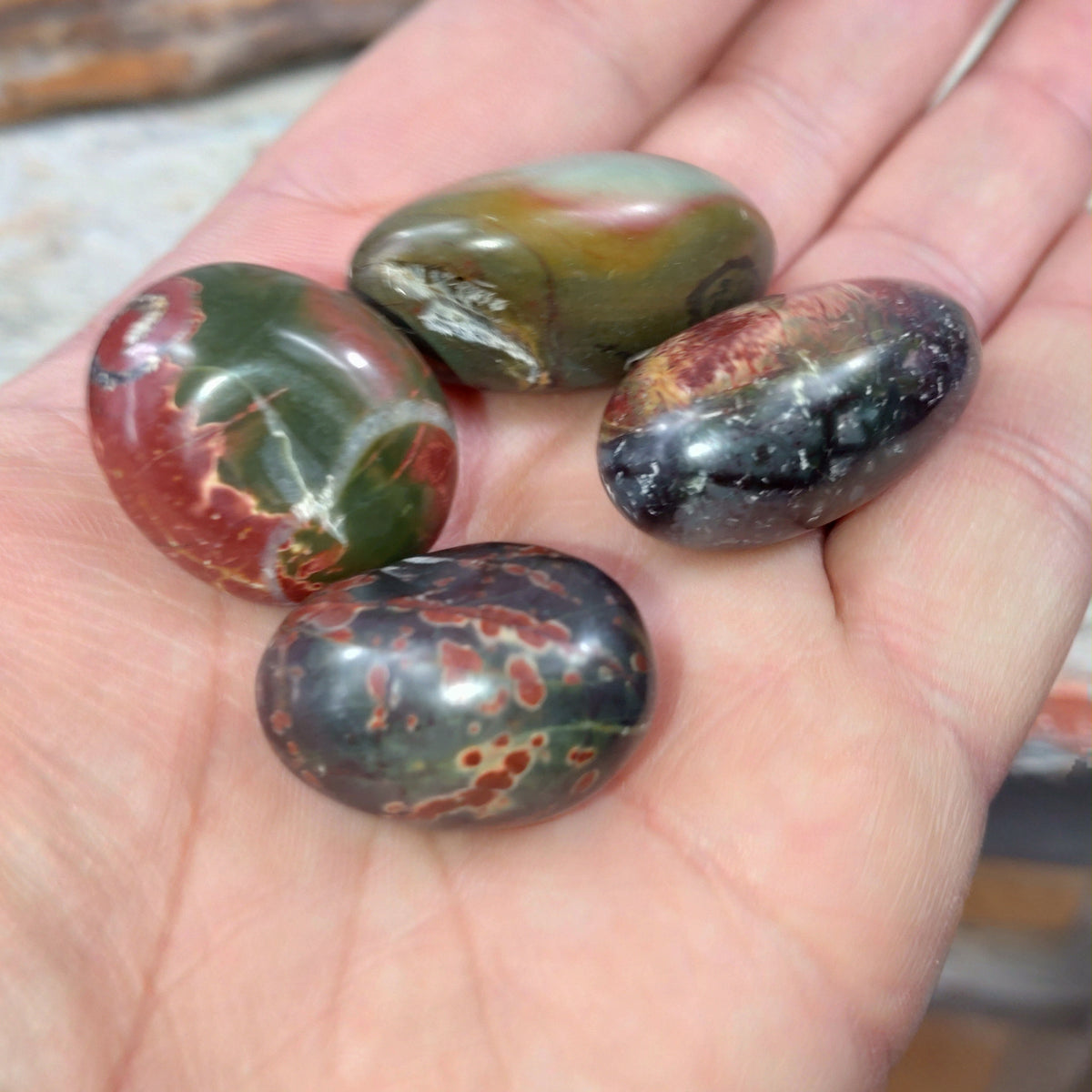 Cherry creek Jaspis cuddle stone