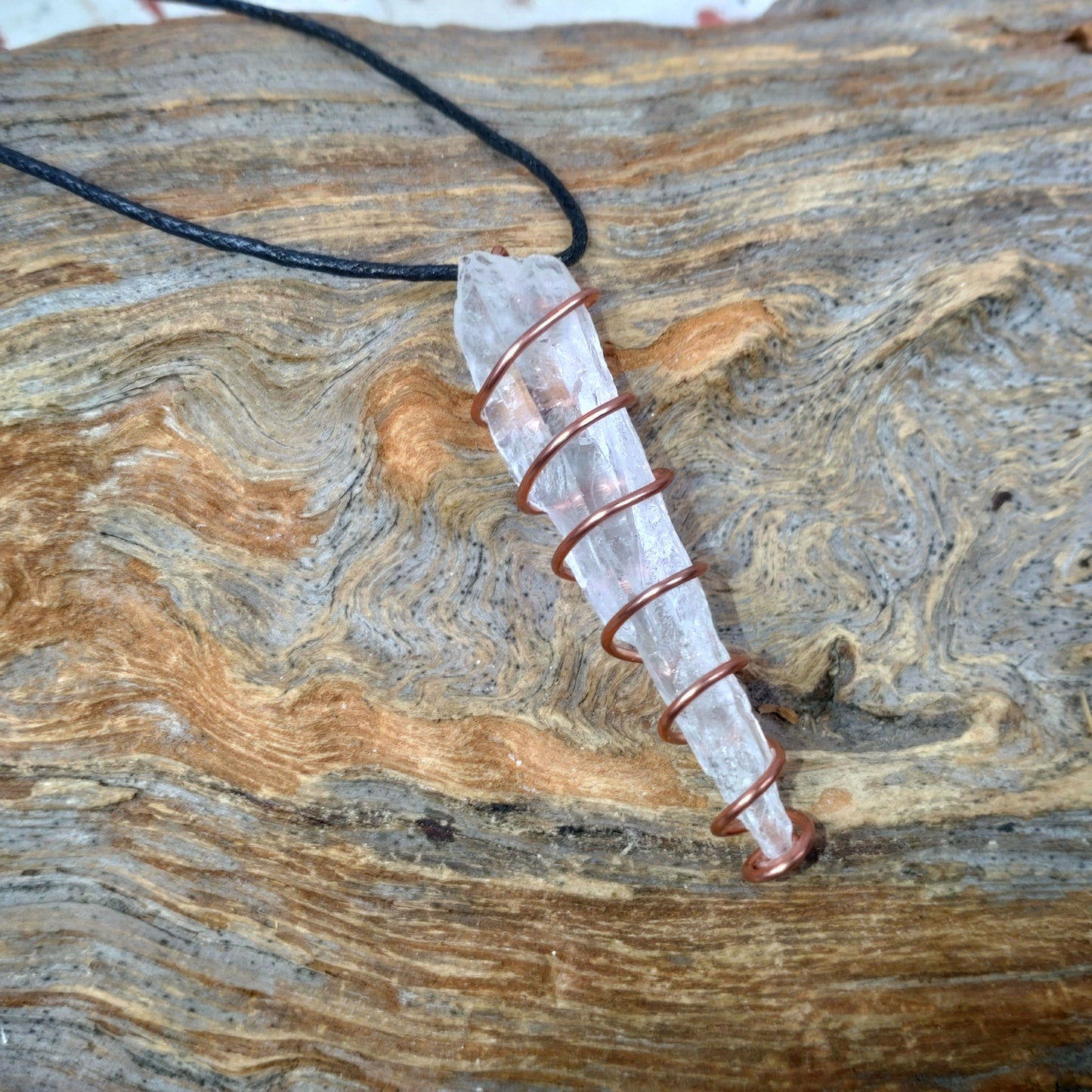 Kraftsmycke ✨ Talisman Lemurianspets i kopparspiral.