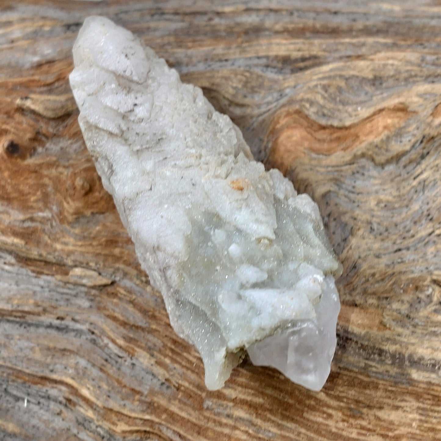 Kalcit spjut ✨ spjutspets kalcit, Dog tooth calcite, Spearhead calcite, specimen från Alberts mountain Losotho.