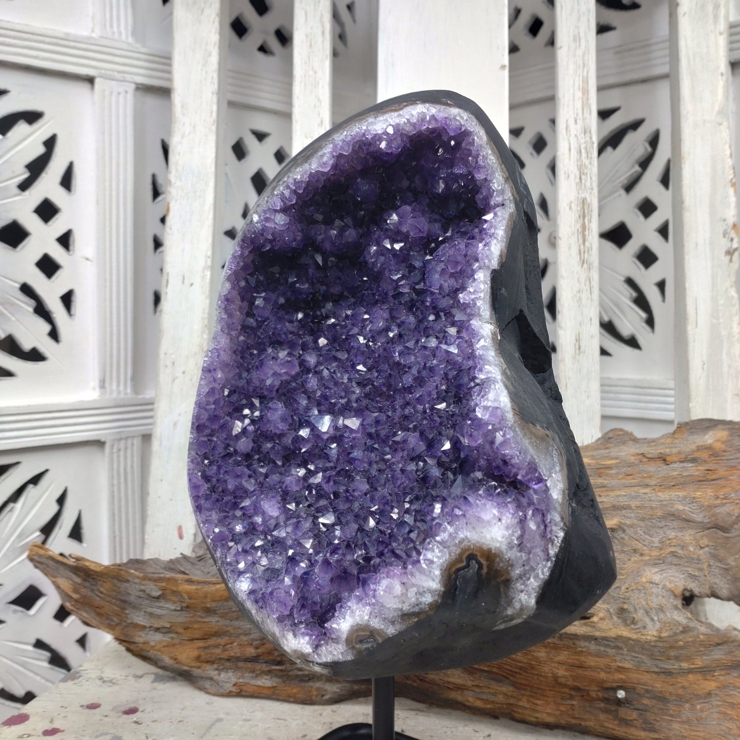 Ametistkluster ✨ på ställ.