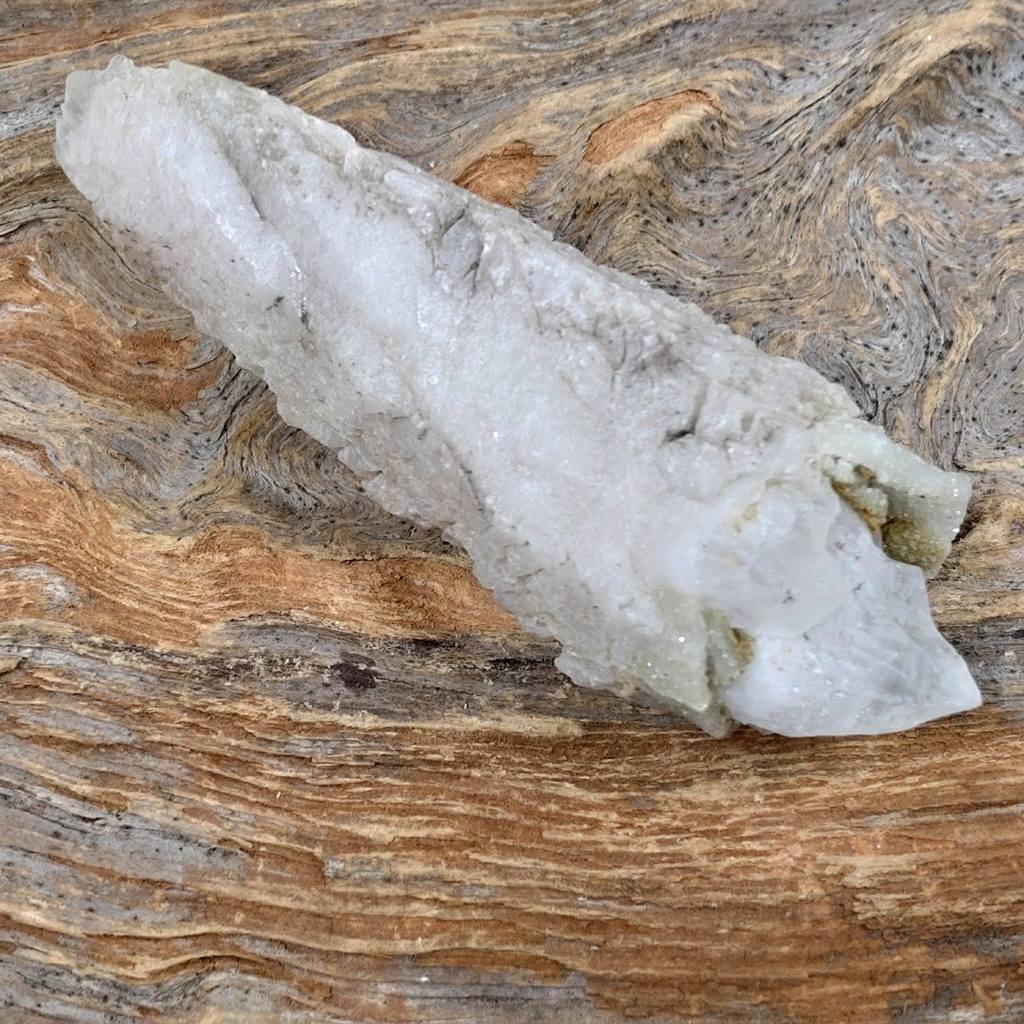 Kalcit spjut ✨ spjutspets kalcit, Dog tooth calcite, Spearhead calcite, specimen från Alberts mountain Losotho.