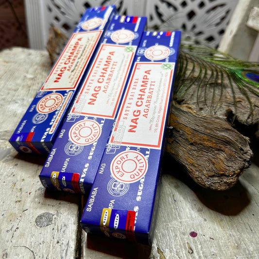 Nag Champa, Satya Sai Baba, rökelsestickor (XL förp) NagChampa_rokelse Rökelse